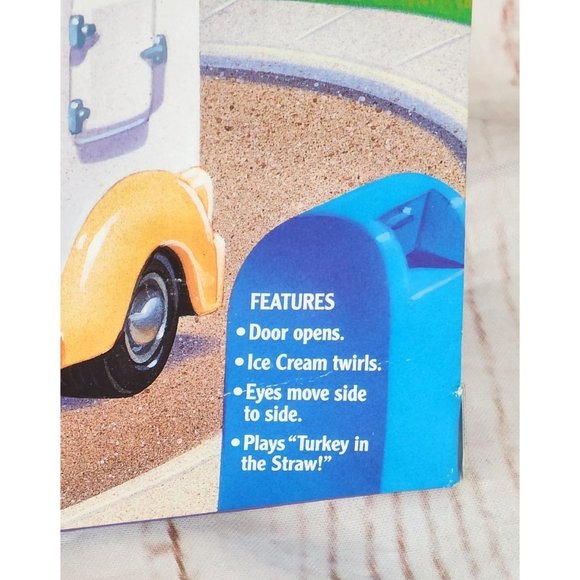 Vintage TheChevron Cars Summer Scoop Toy Ice Cream Truck with Opening Doors - Picture 7 of 16